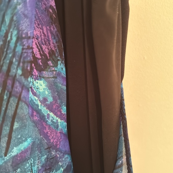 Jessica Black/Blue/Purple/Green Sleeveless Asymmetrical Dress - Picture 4 of 6